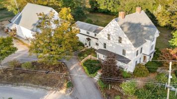 featured image of 32B Maple St