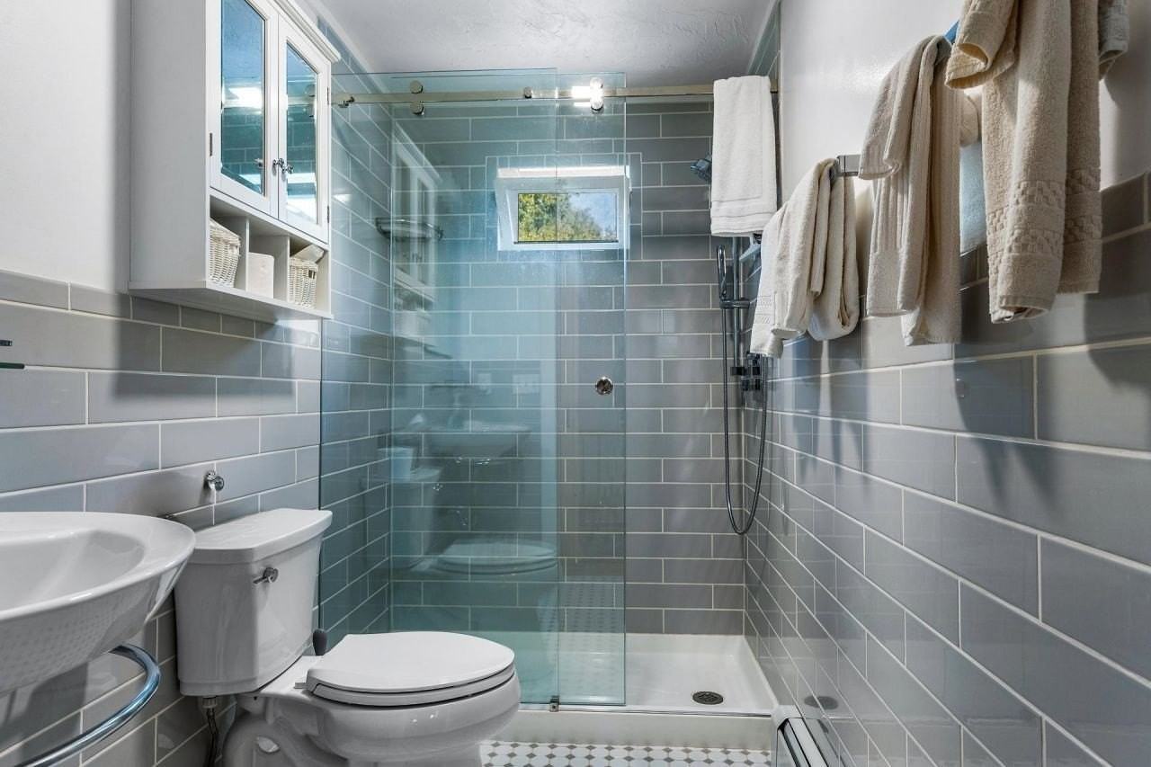 32B Maple St - Photo 5 of 6
