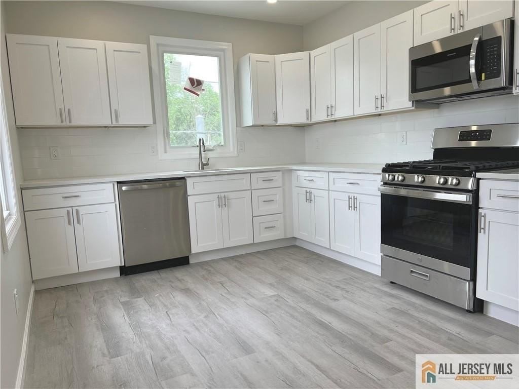 588 Livingston Ave #2A - Photo 5 of 12