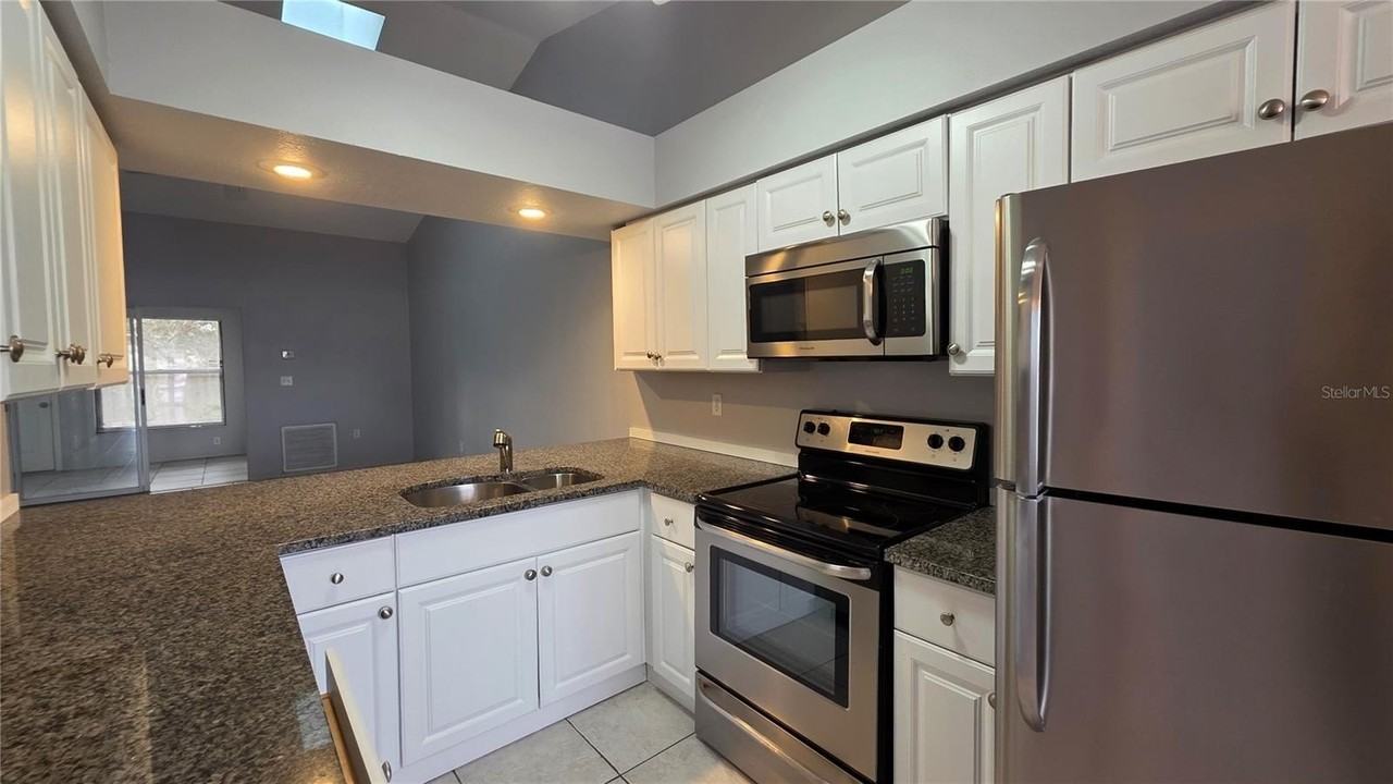 2914 64th St W - Photo 4 of 17