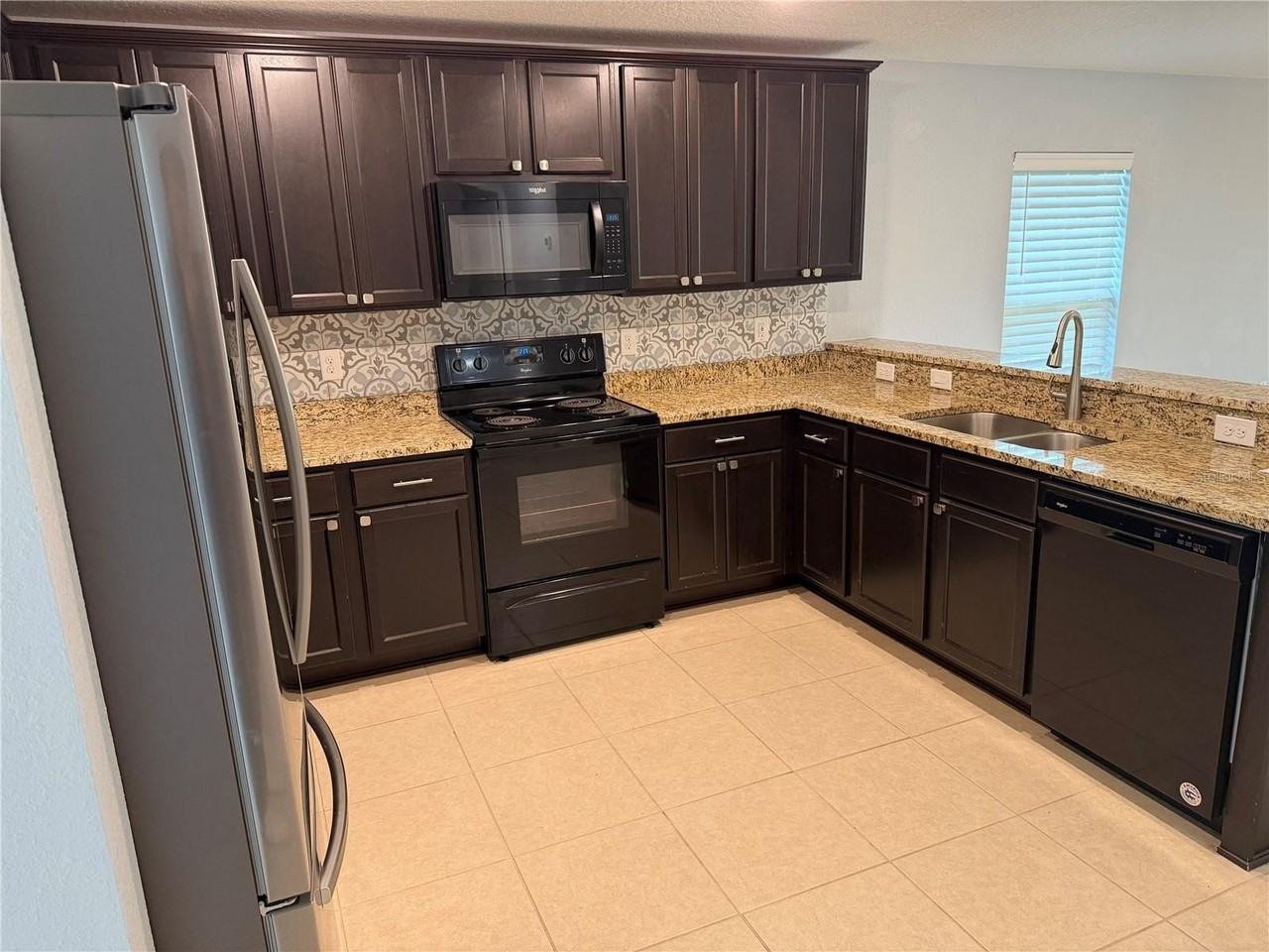 17 Renworth Pl - Photo 5 of 19