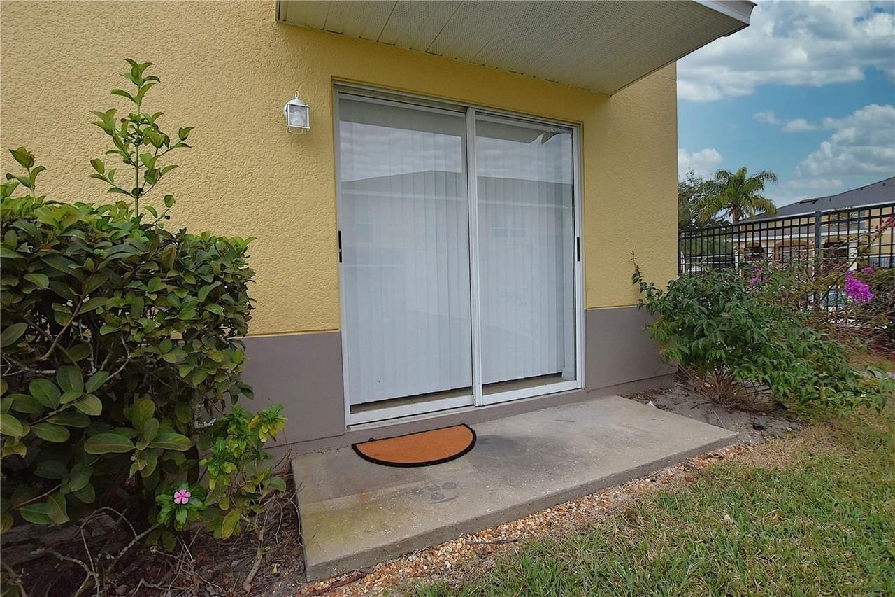 5365 River Rock Rd - Photo 4 of 37