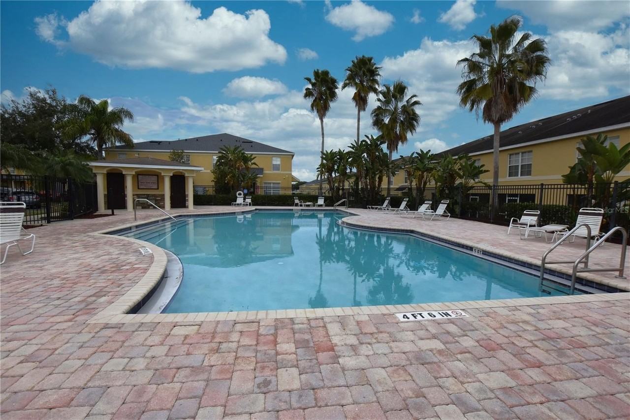 5365 River Rock Rd - Photo 6 of 37