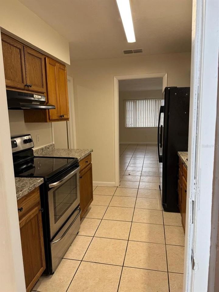 5915 Nw 23rd Ter - Photo 4 of 14