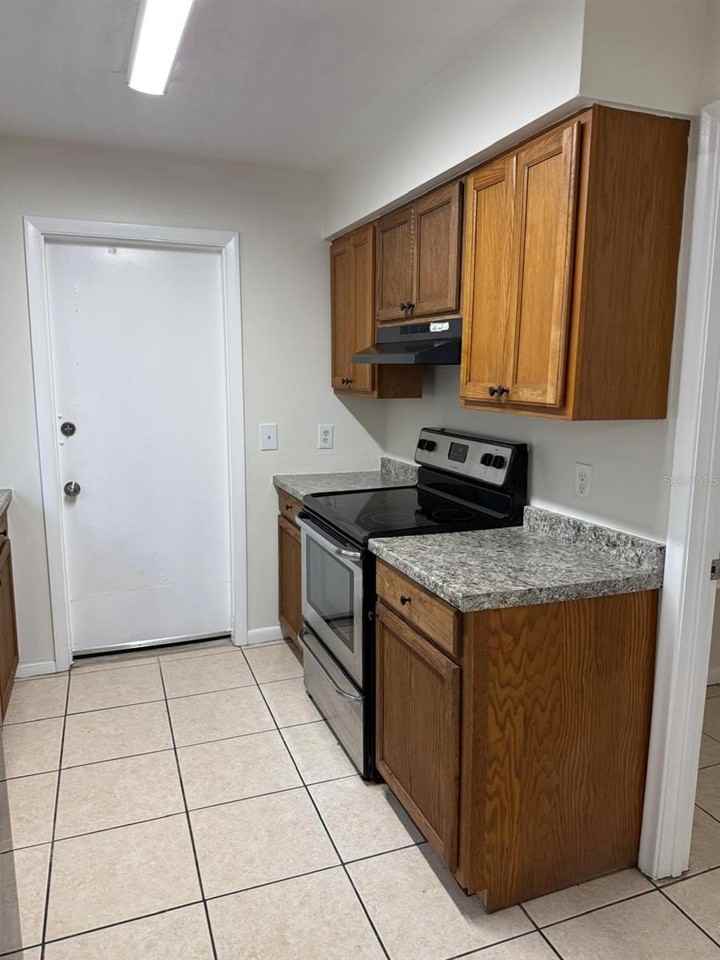 5915 Nw 23rd Ter - Photo 5 of 14