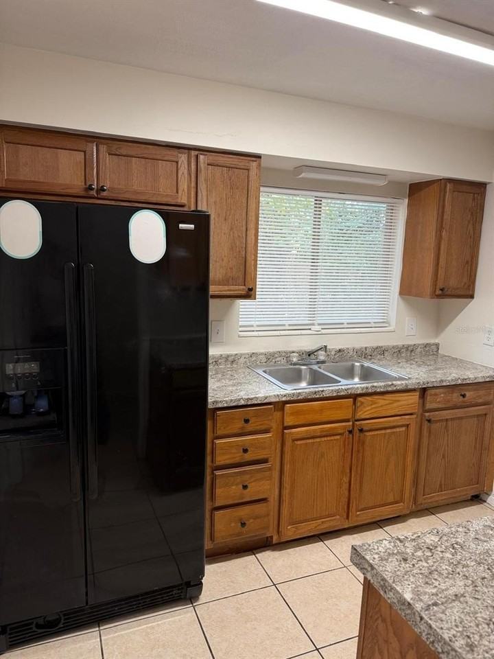 5915 Nw 23rd Ter - Photo 6 of 14