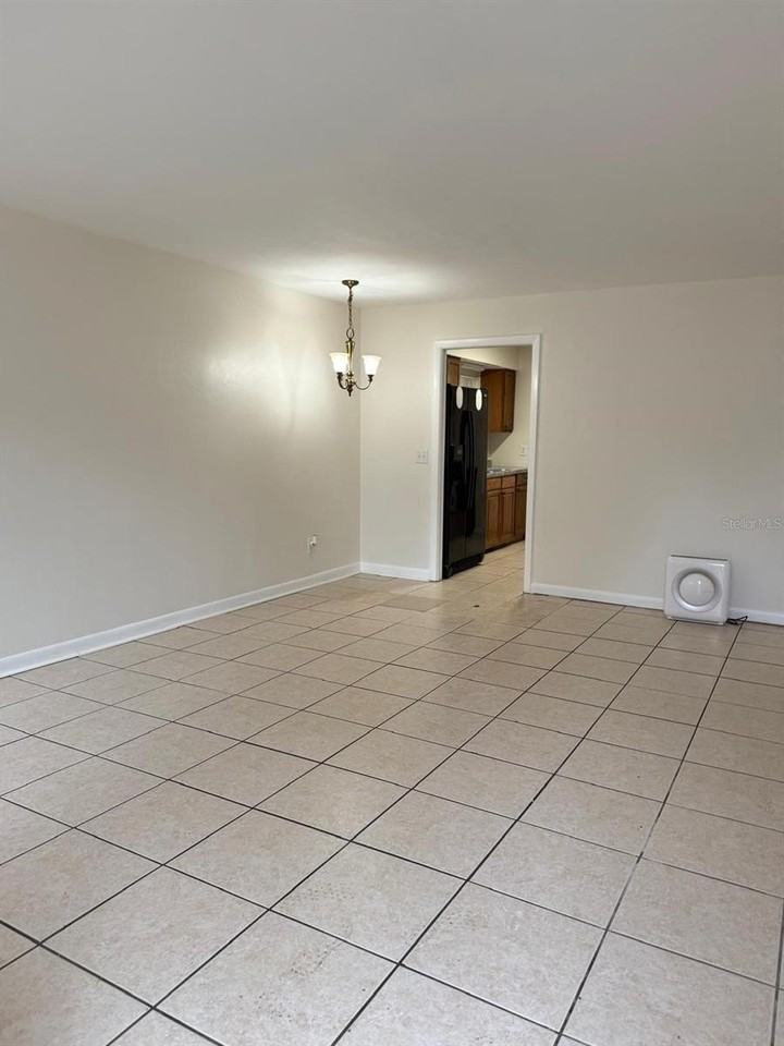 5915 Nw 23rd Ter - Photo 7 of 14