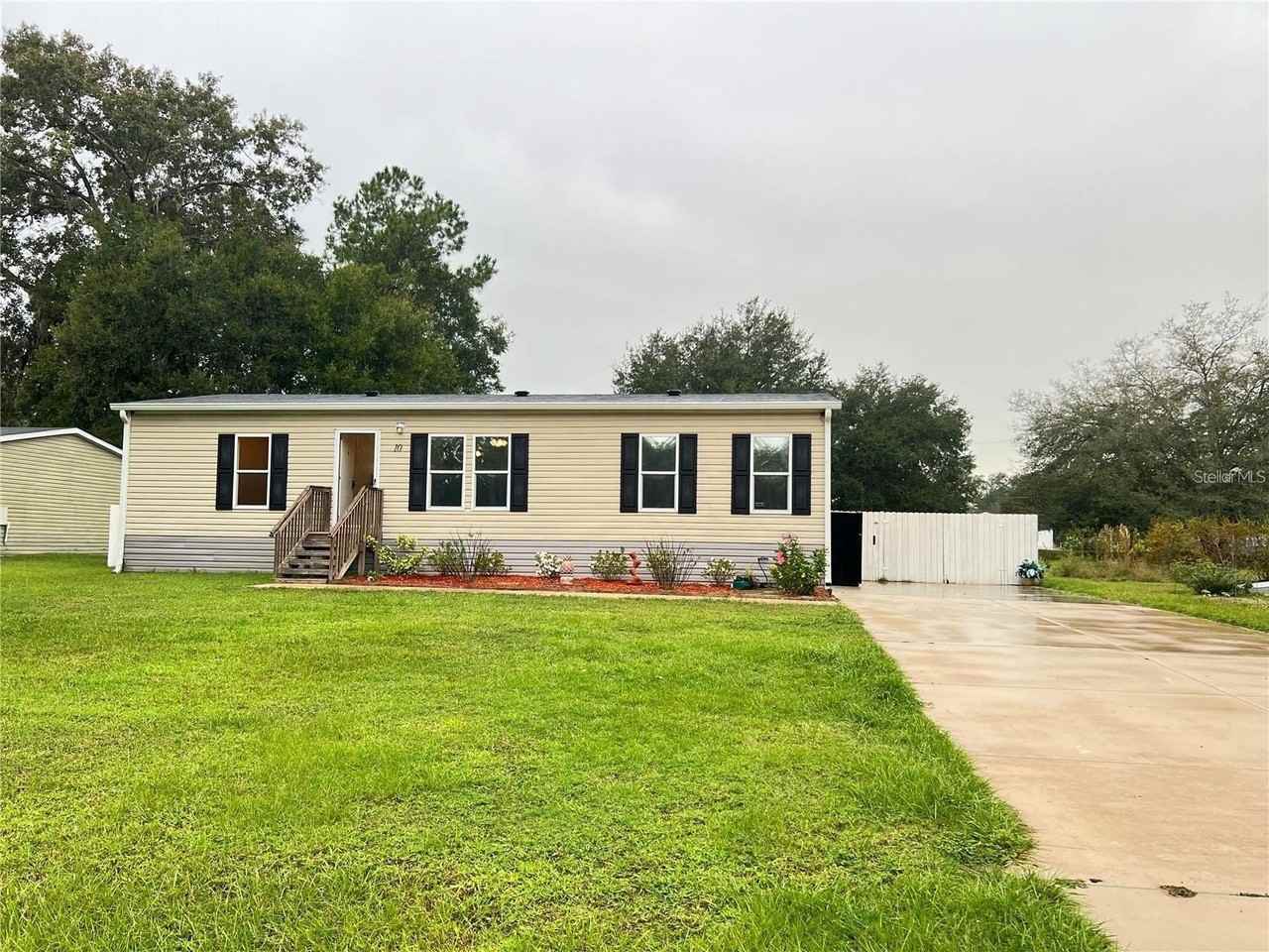 10 Se 69th Ave - Photo 2 of 33