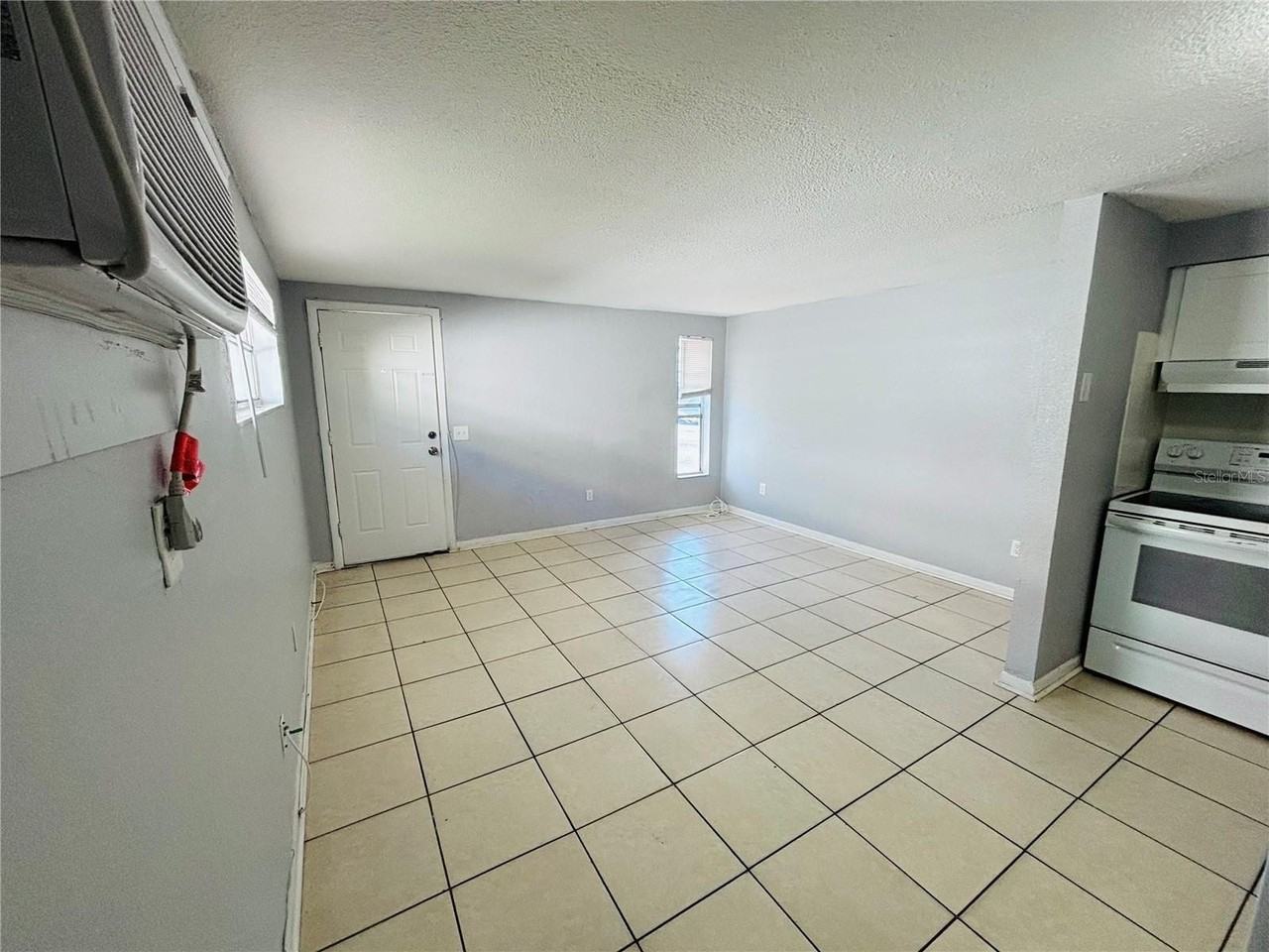 1304 Morris Park - Photo 4 of 12