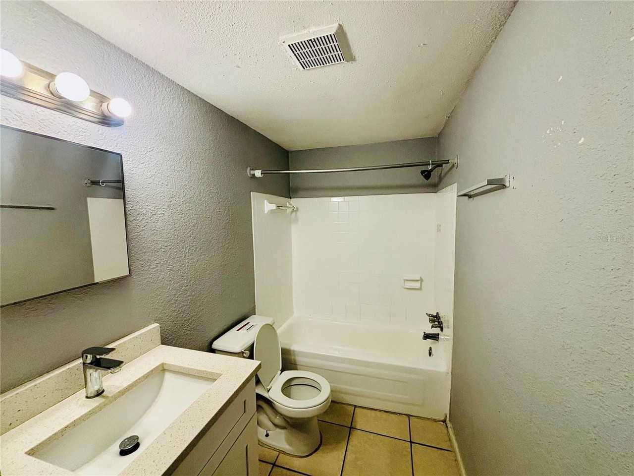 1304 Morris Park - Photo 6 of 12