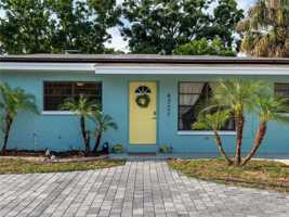 featured image of 4721 W Iowa Ave