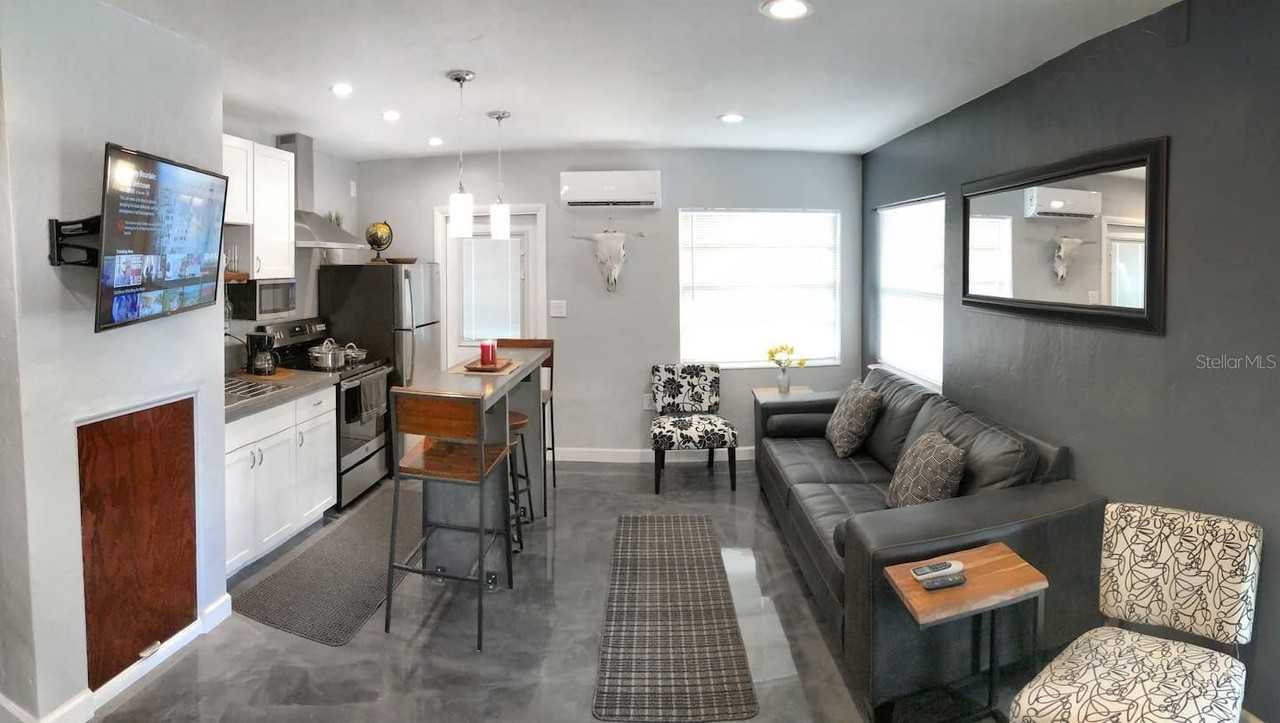 1235 22nd Ave S #A - Photo 5 of 11