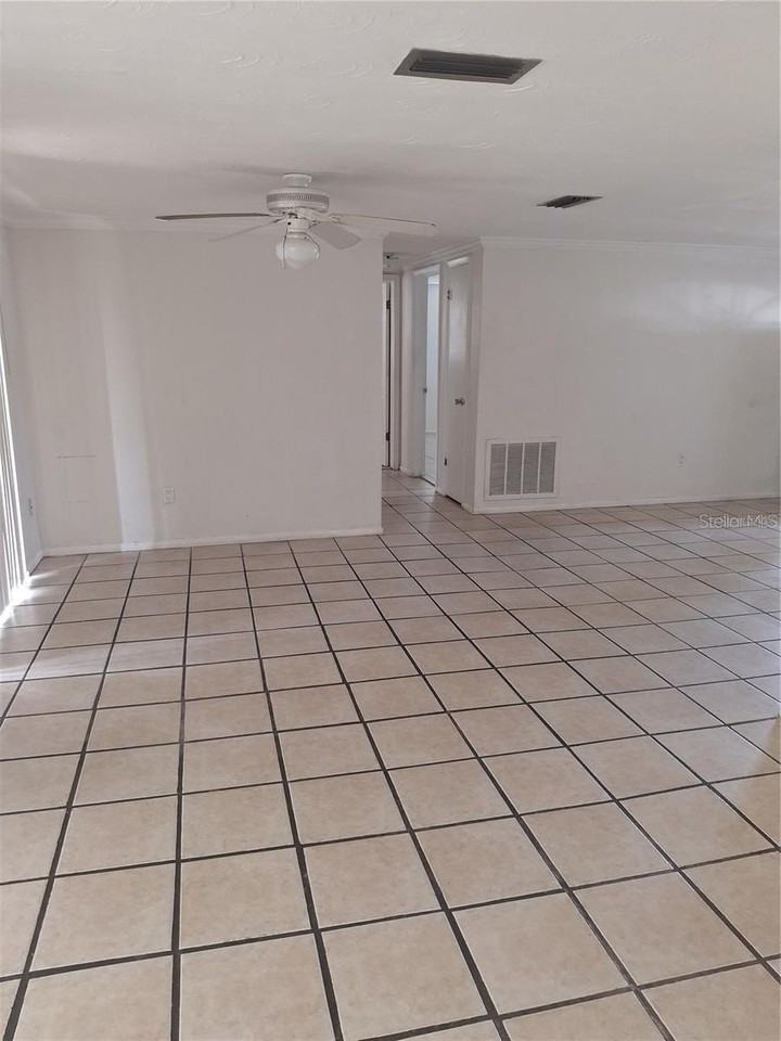 3538 Garfield Dr - Photo 4 of 14