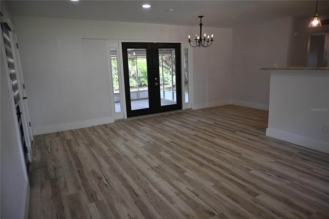 8609 Driftwood Dr - Photo 5 of 28