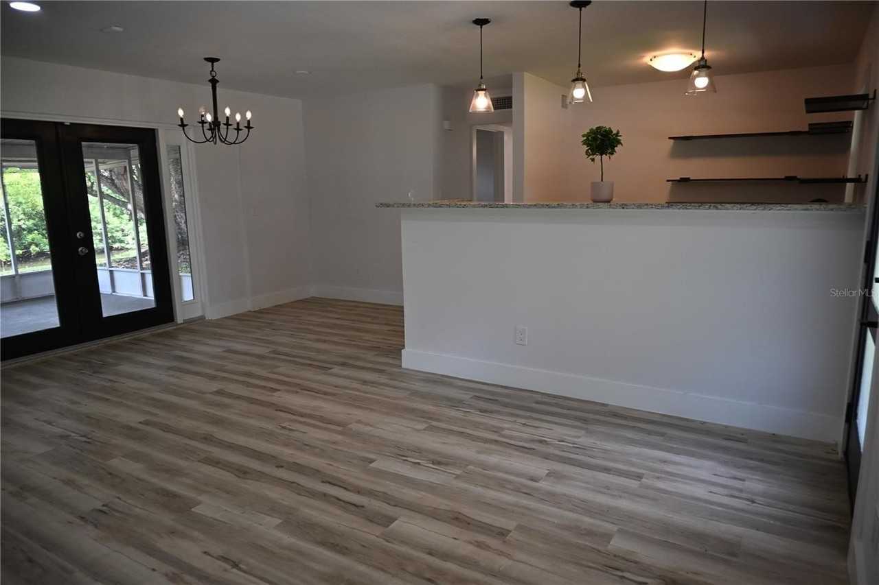 8609 Driftwood Dr - Photo 6 of 28