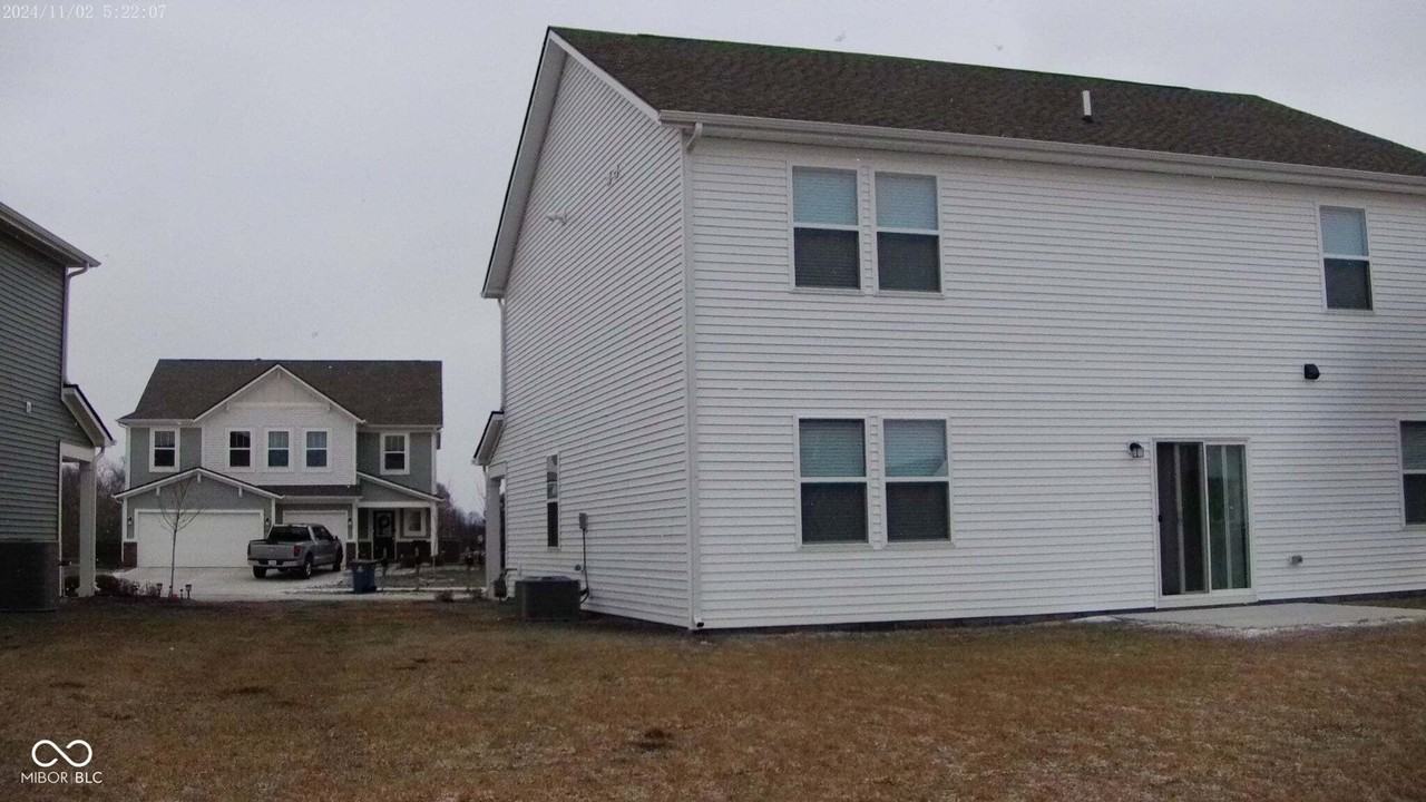 5916 Sunstone Rd - Photo 4 of 40