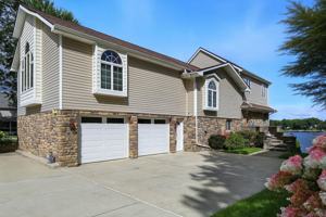 featured image of 3160 Lexington Rd