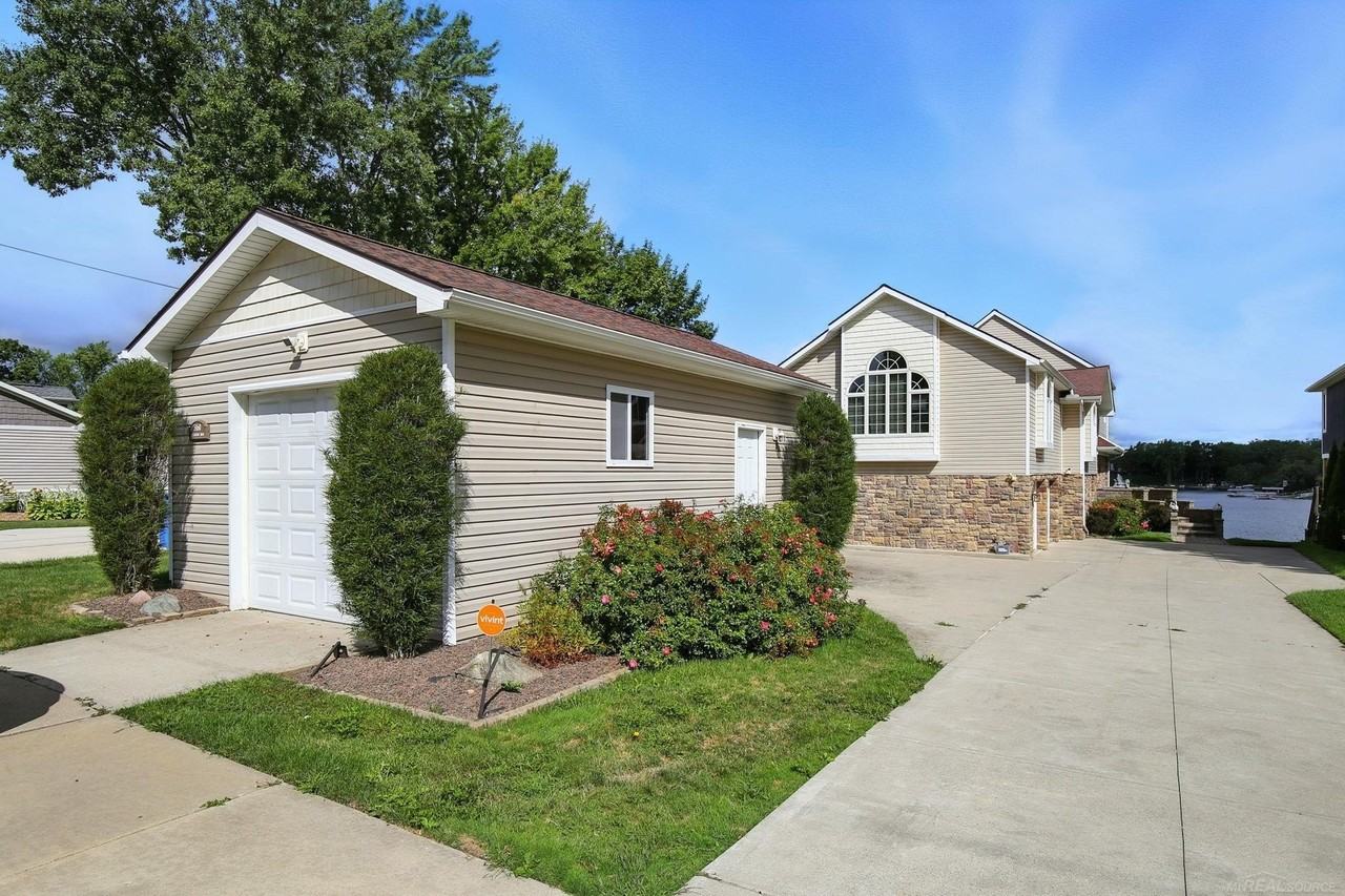 3160 Lexington Rd - Photo 4 of 50