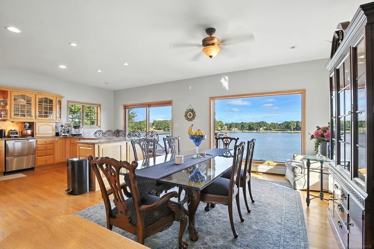 3160 Lexington Rd - Photo 7 of 50