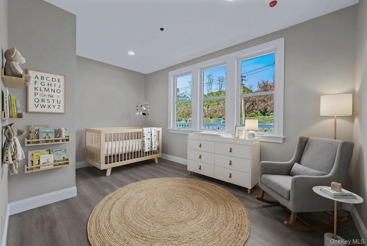 110 School St #1 - Photo 5 of 24