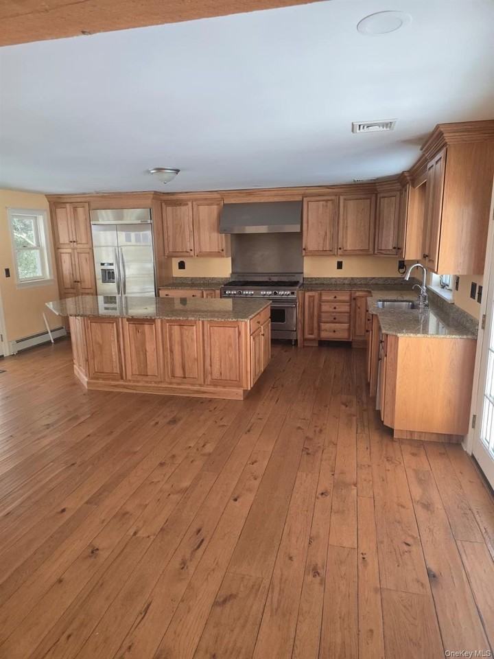 276 Quaker Rd - Photo 5 of 20