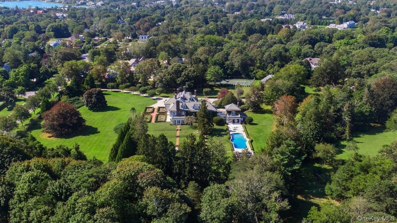 94 Quogue St - Photo 3 of 48