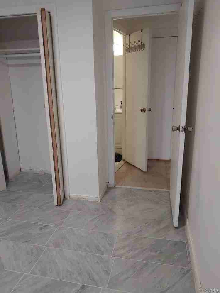 8829 Pontiac St - Photo 7 of 7