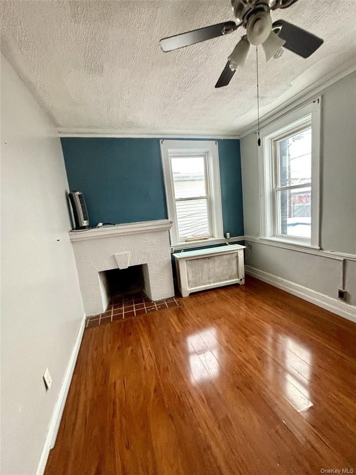 2426 Grand Ave - Photo 2 of 8