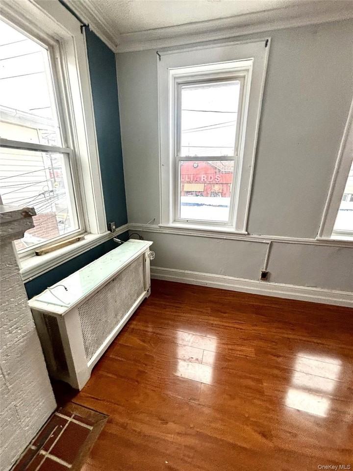 2426 Grand Ave - Photo 5 of 8