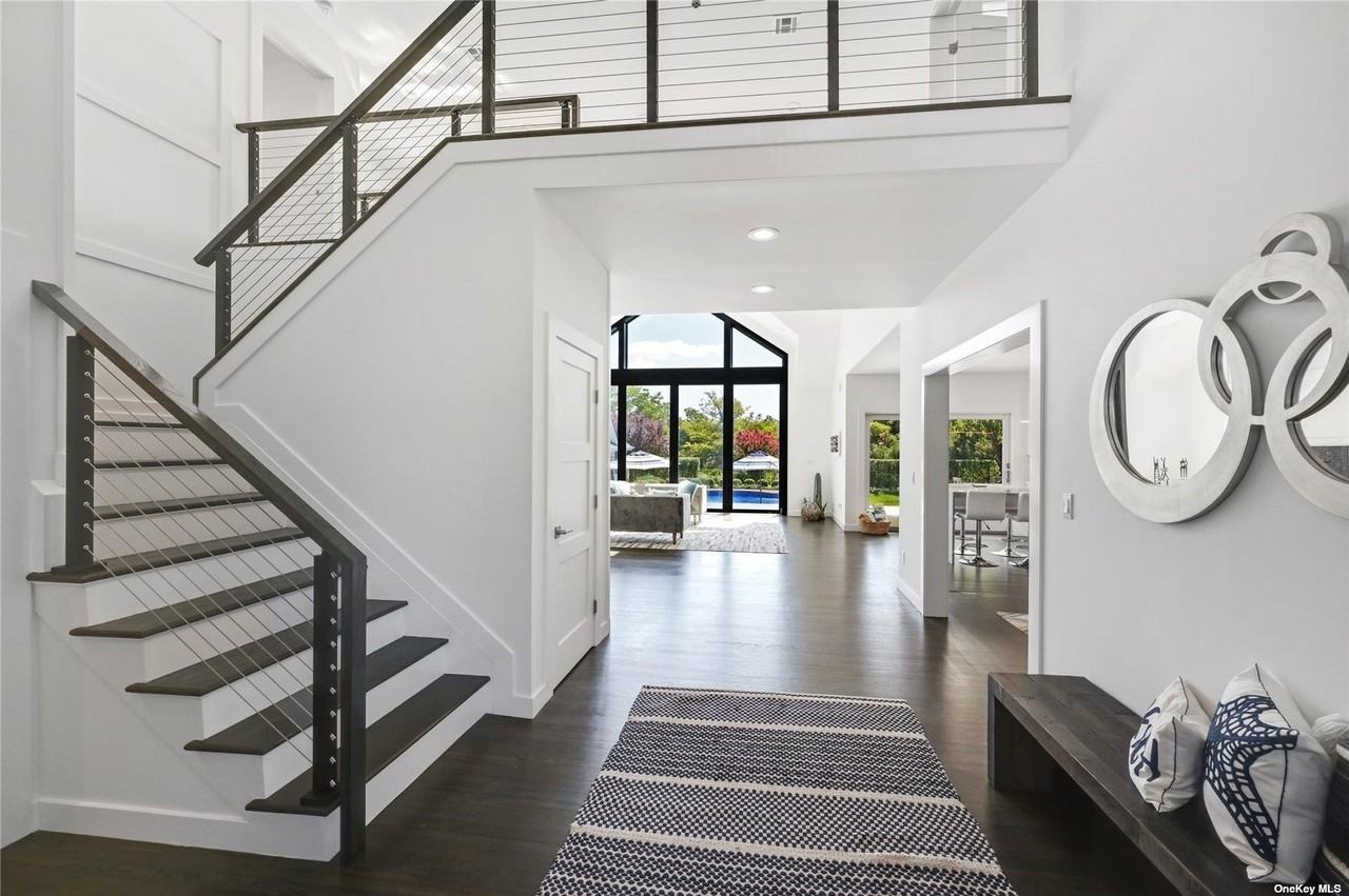 18 Remsen Ln - Photo 5 of 35