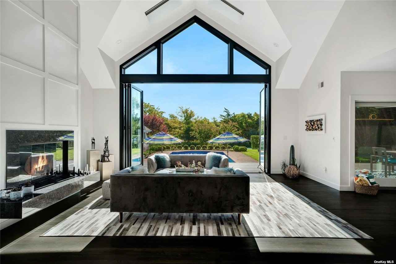 18 Remsen Ln - Photo 7 of 35