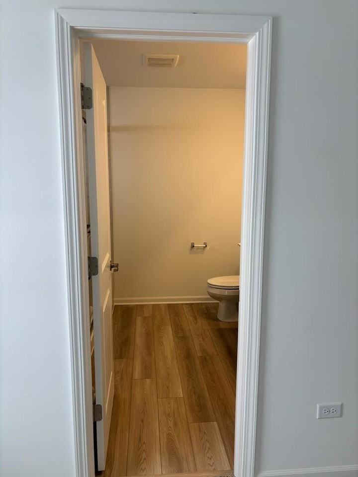 450 Hathaway Ln Unit 450 #450 - Photo 2 of 44