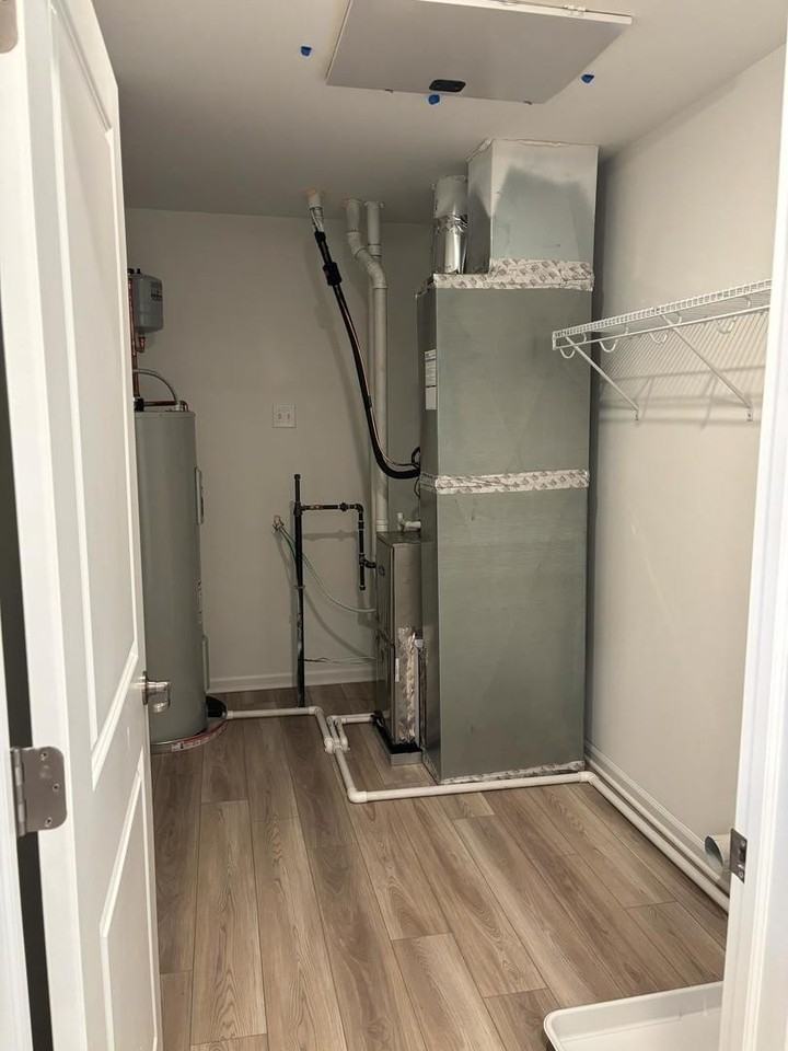 450 Hathaway Ln Unit 450 #450 - Photo 7 of 44