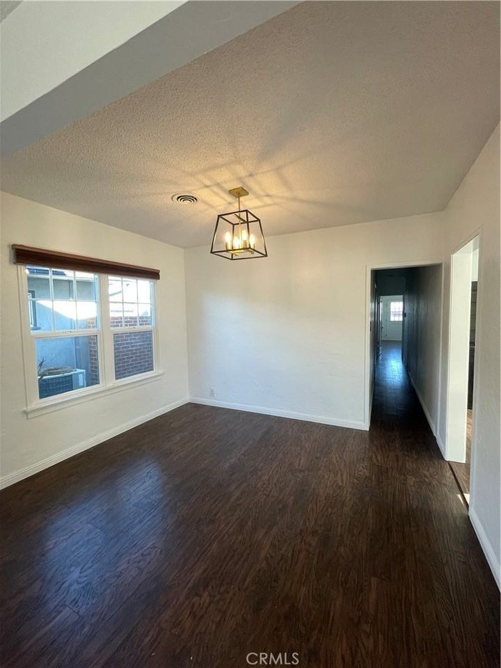 1024 Main St - Photo 4 of 24