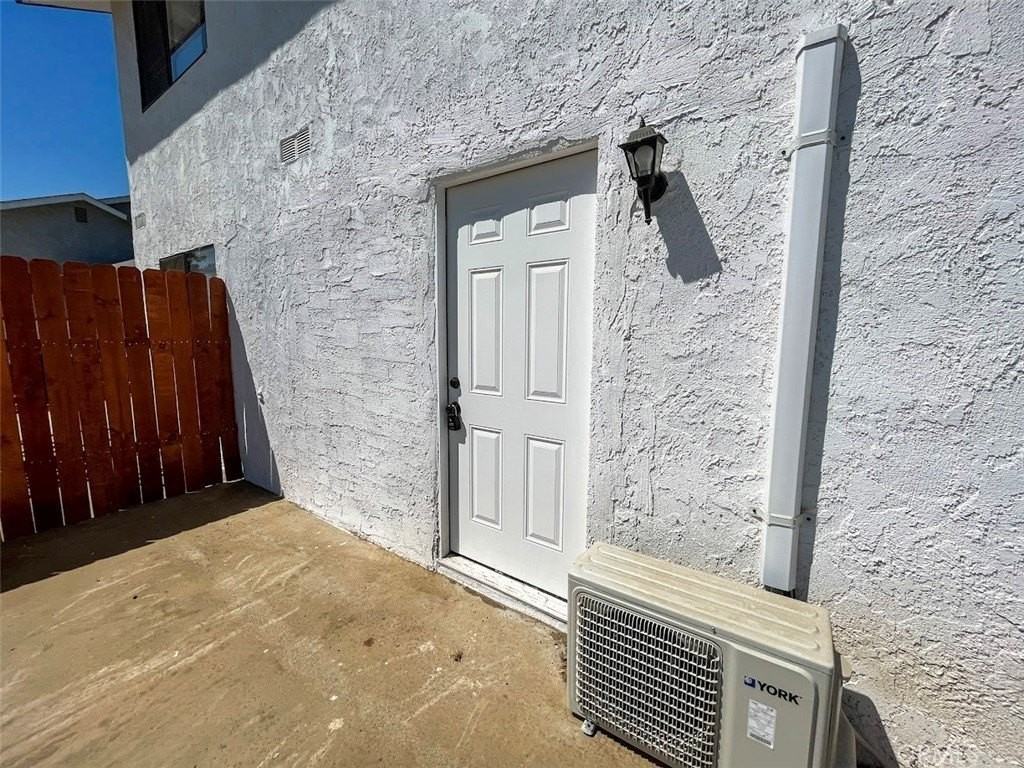 2767 Attenborough Dr - Photo 7 of 11