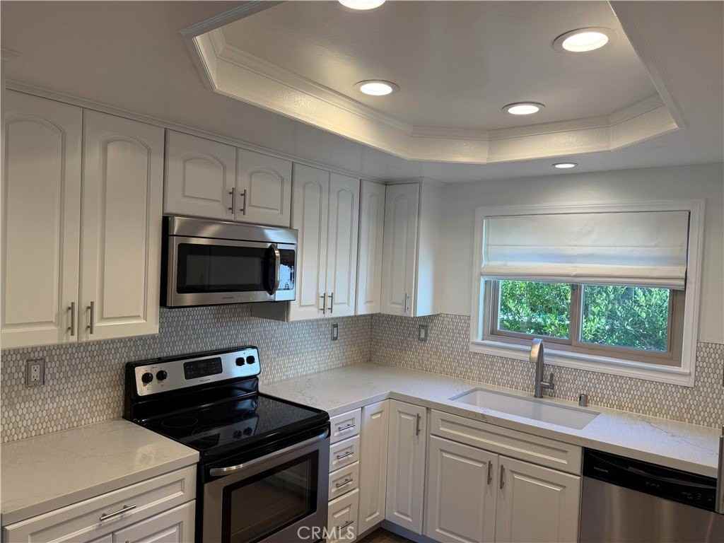 31386 W Nine Dr - Photo 5 of 35