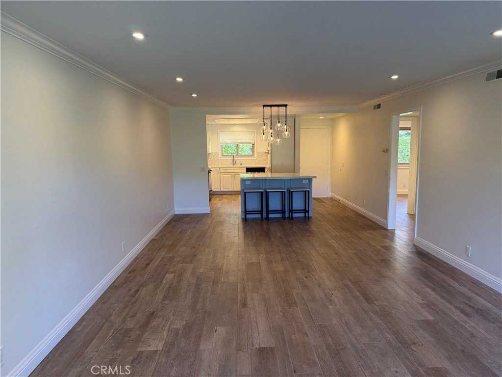 31386 W Nine Dr - Photo 6 of 35