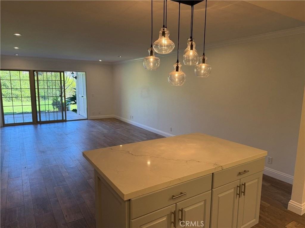 31386 W Nine Dr - Photo 7 of 35