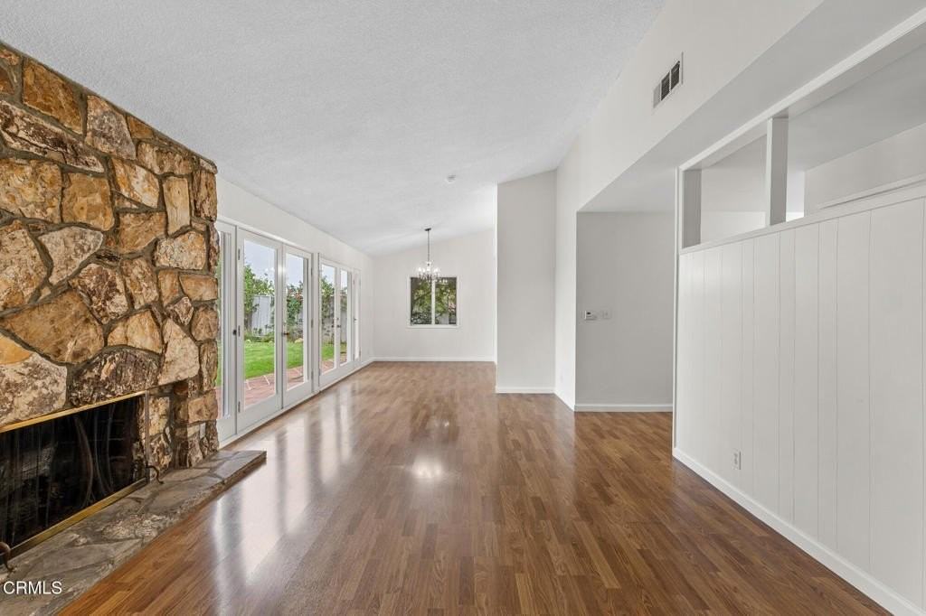 1370 Cresthaven Dr - Photo 5 of 45