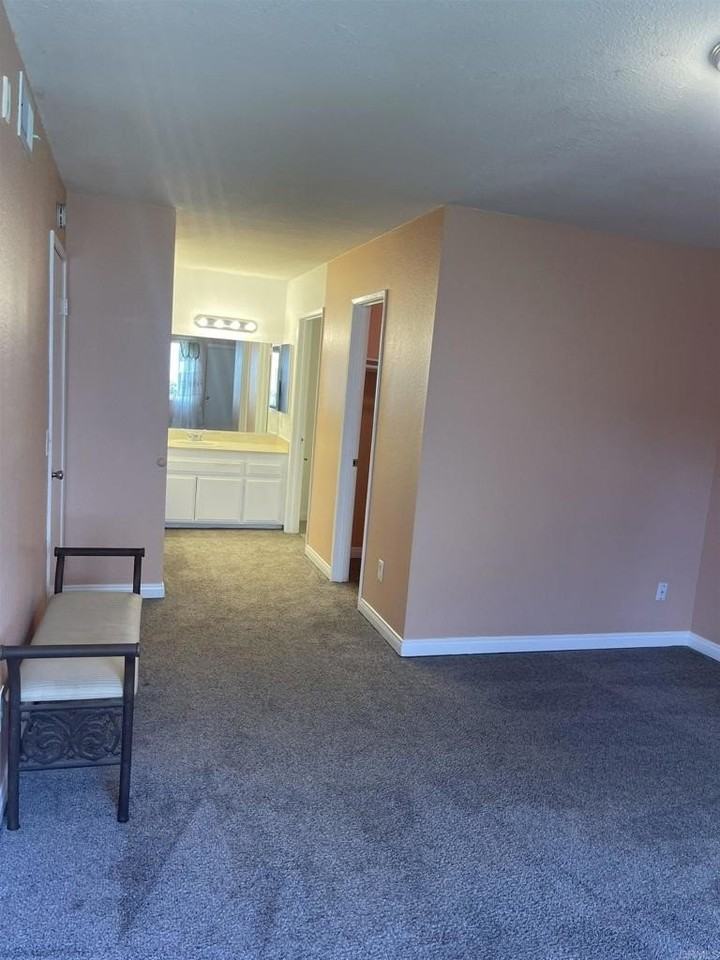 1721 Melrose Ave - Photo 3 of 10