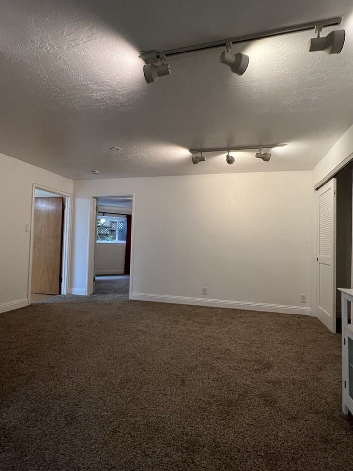 3 Rolph Park Ct - Photo 6 of 11