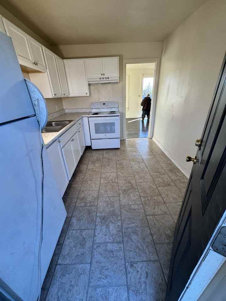 4008 35th Ave N #4008 - Photo 2 of 22