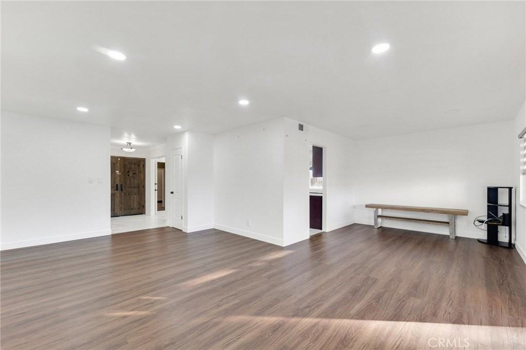 10755 Brookfield Rd - Photo 6 of 37