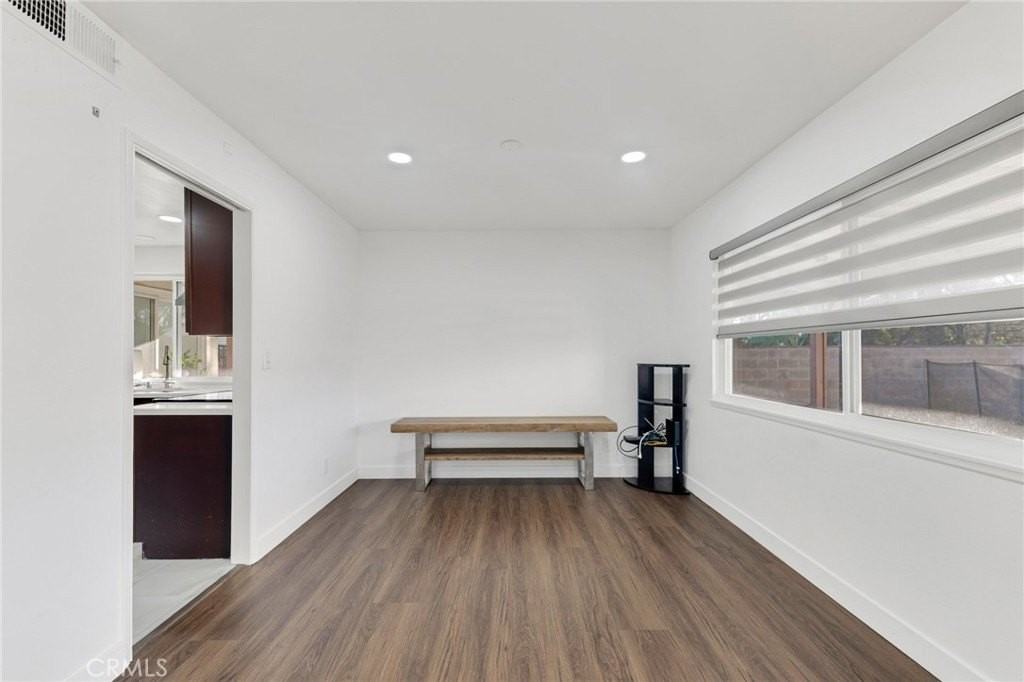 10755 Brookfield Rd - Photo 7 of 37