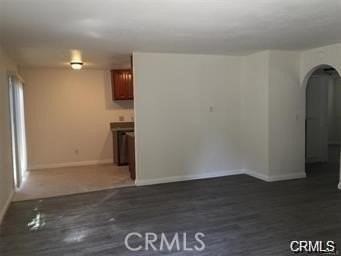 1445 Jellick Ave #B - Photo 3 of 9