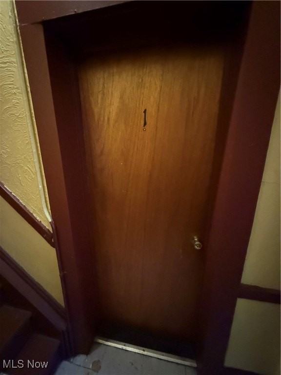 3467 E 149th St Apt 1 #1 - Photo 2 of 10