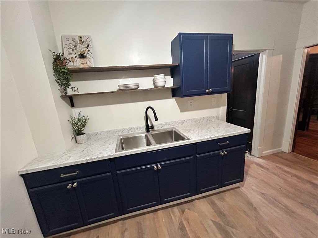 10409 Fidelity Ave - Photo 3 of 11