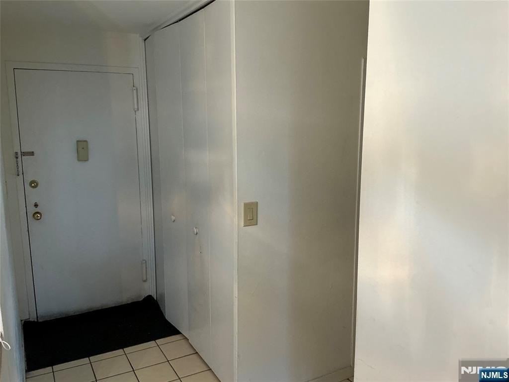 301 Beech St Apt 1h - Photo 6 of 16
