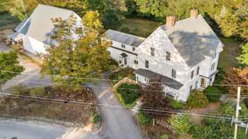 featured image of 32B Maple St