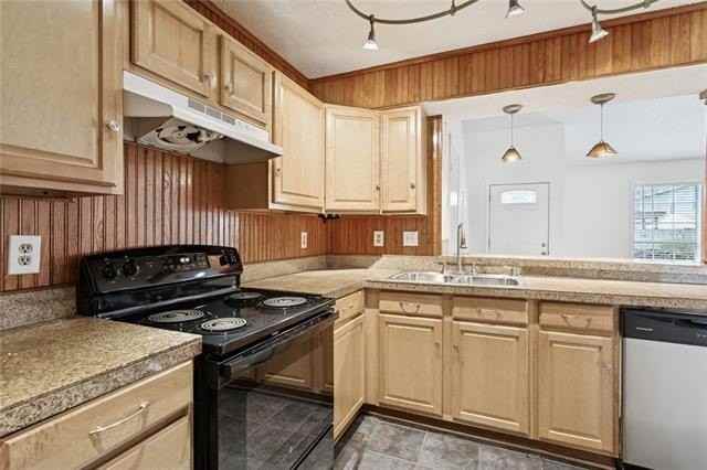 716 Heavens Dr #7 - Photo 5 of 11